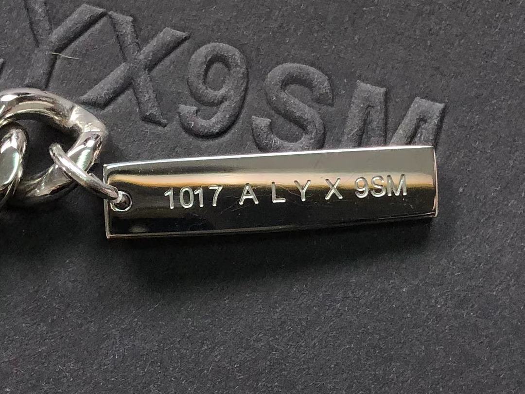 1017 Alyx 9SM 135 1017AL⭐⭐9⭐M - Image 4