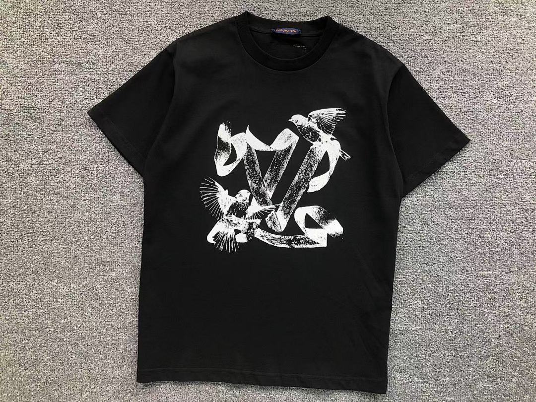 Louis Vuitton 108 L⭐ T-SHIRT 41061310126 (Im 170Cm 60Kg I Wear Size XS In The Phot) - Image 11