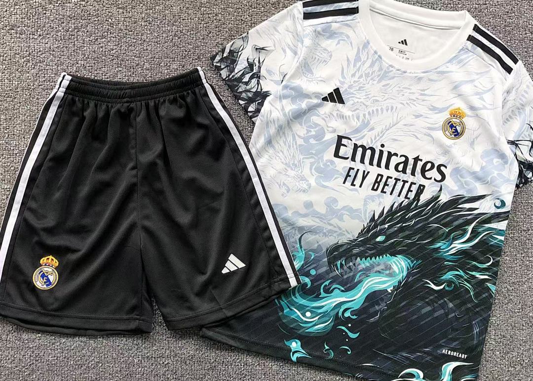 Chanel 68 FOOTBALL T-SHIRT SHORTS - Image 5