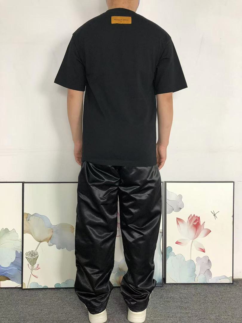 Louis Vuitton 158 L⭐ T-SHIRT 22040364001 (Im 170Cm 60Kg I Wear Size XS In The Phot) - Image 4