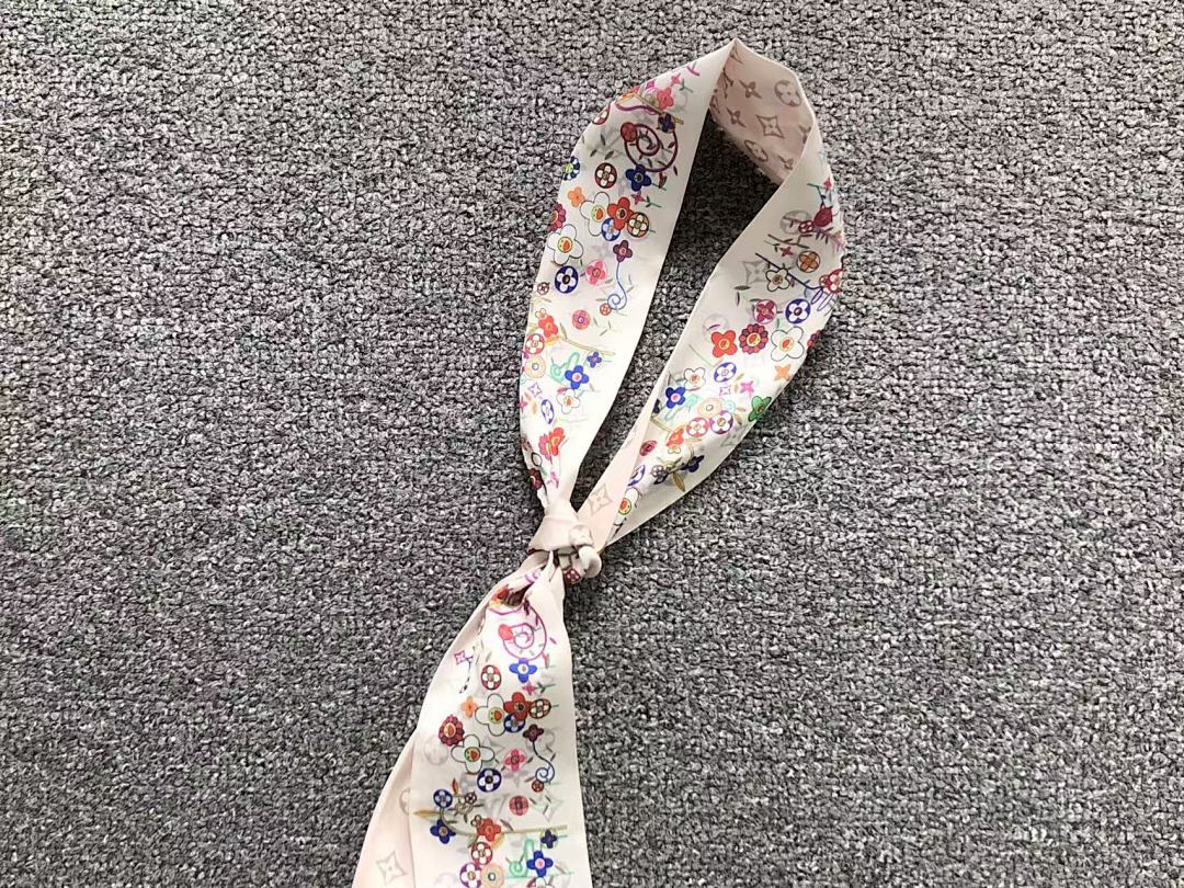Louis Vuitton 68 L⭐ SCARF 5112802102 (Long 116CM* Wide 8CM*) - Image 4