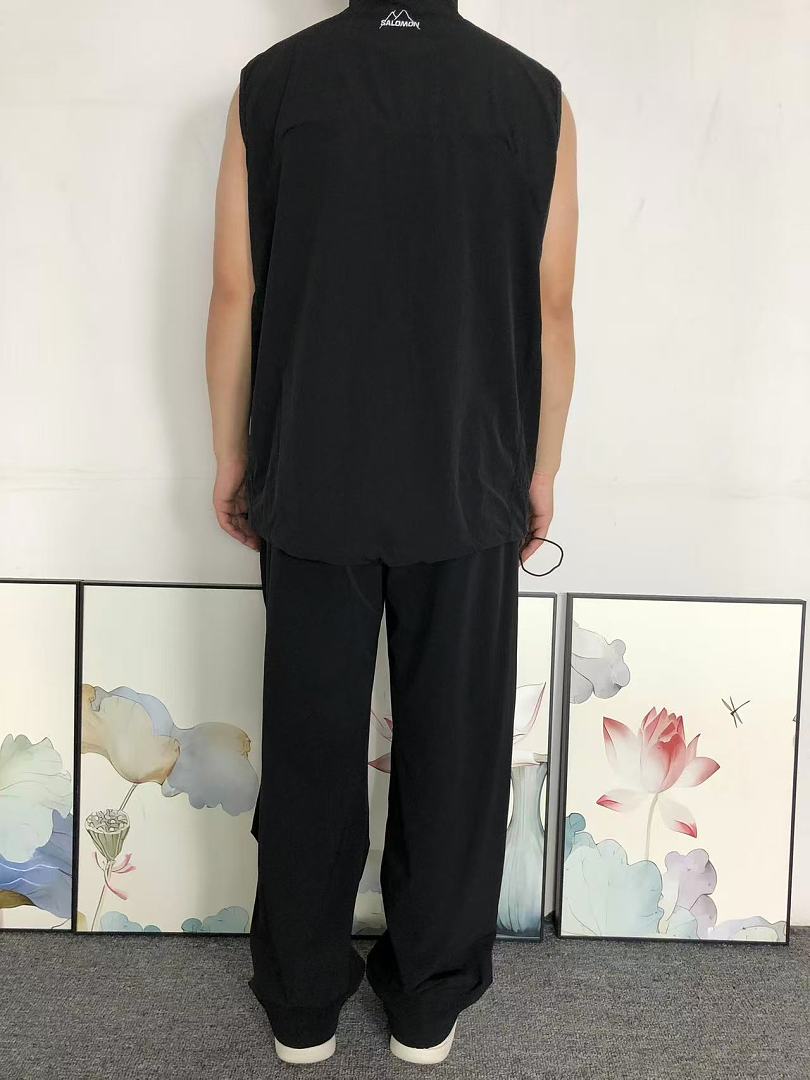 On Running 228 SA⭐O⭐ON VEST 2204220304 (Im 170Cm 60Kg I Wear Size XL In The Phot) - Image 4
