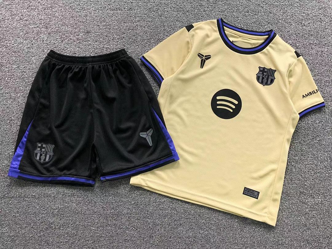 Chanel 75 FOOTBALL CHILD SHORTS T-SHIRT - Image 4