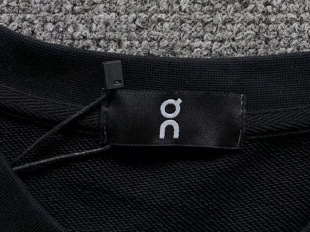 On Running 145 ON HOODIE 2206181904 (Im 170Cm 60Kg I Wear Size L In The Phot) - Image 24