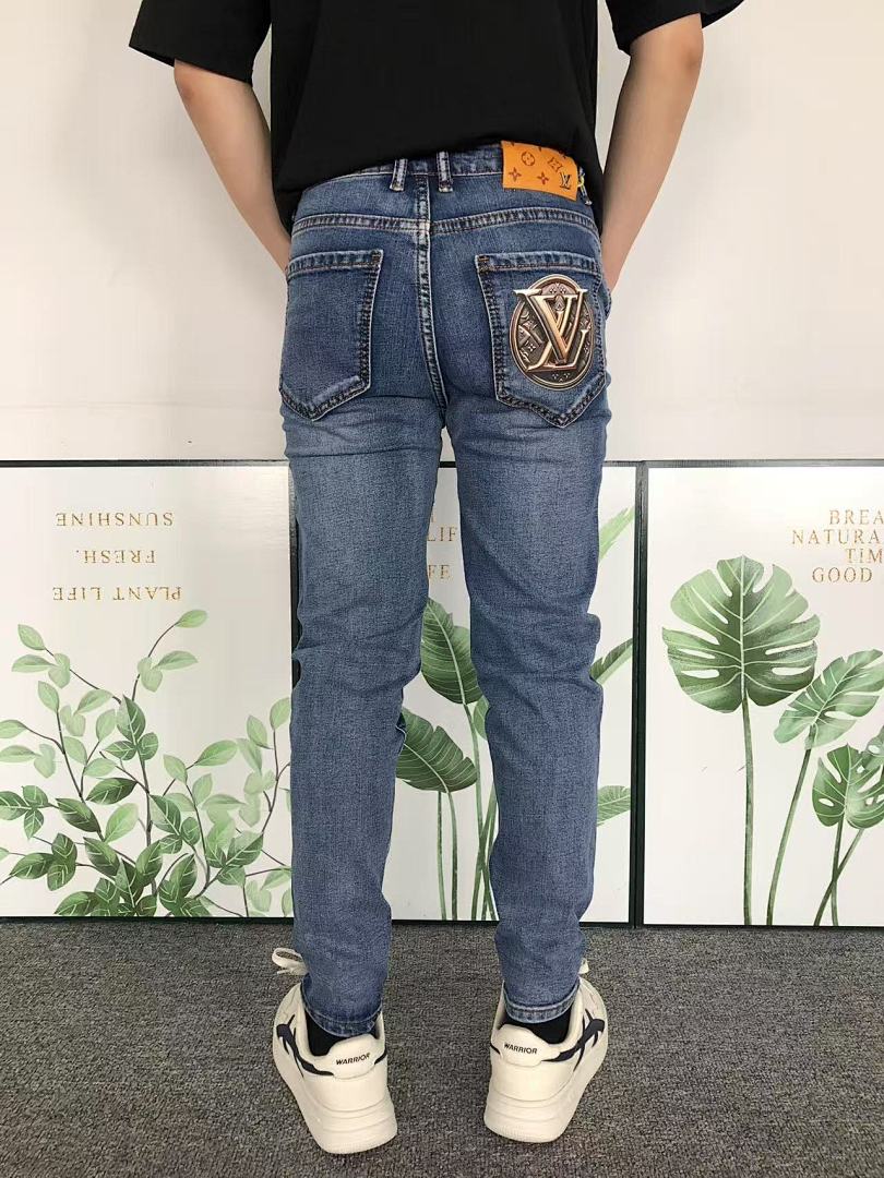 Louis Vuitton 188 L⭐ TROUSERS 504103517 (Im 170Cm 60Kg I Wear Size 28 In The Phot) - Image 4