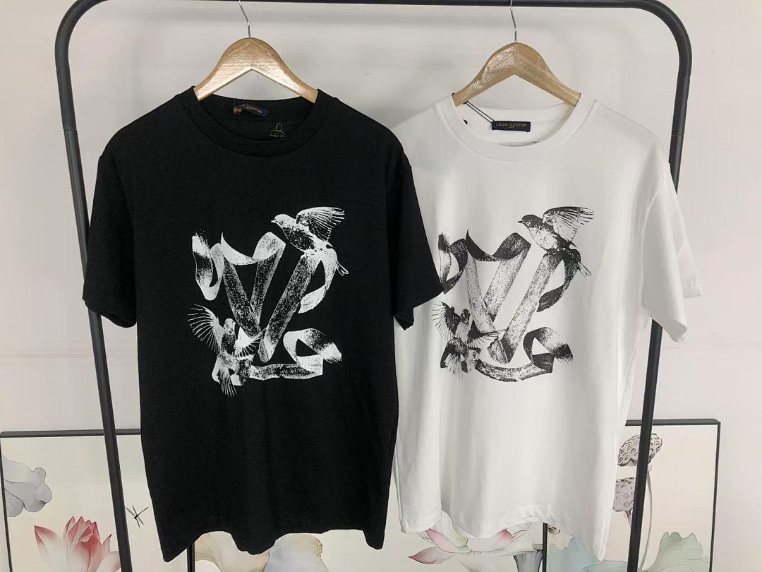 Louis Vuitton 108 L⭐ T-SHIRT 41061310126 (Im 170Cm 60Kg I Wear Size XS In The Phot) - Image 26