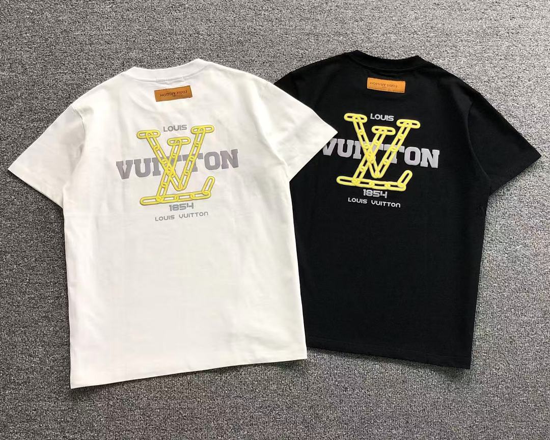 Louis Vuitton 148 L⭐ T-SHIRT 22050432001 (Im 170Cm 60Kg I Wear Size XS In The Phot) - Image 5