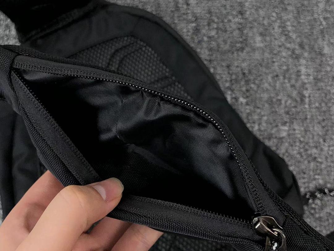 On Running 85 PATAGONIA BAG (Long 19CM* Wide 9CM* High 32CM) - Image 17