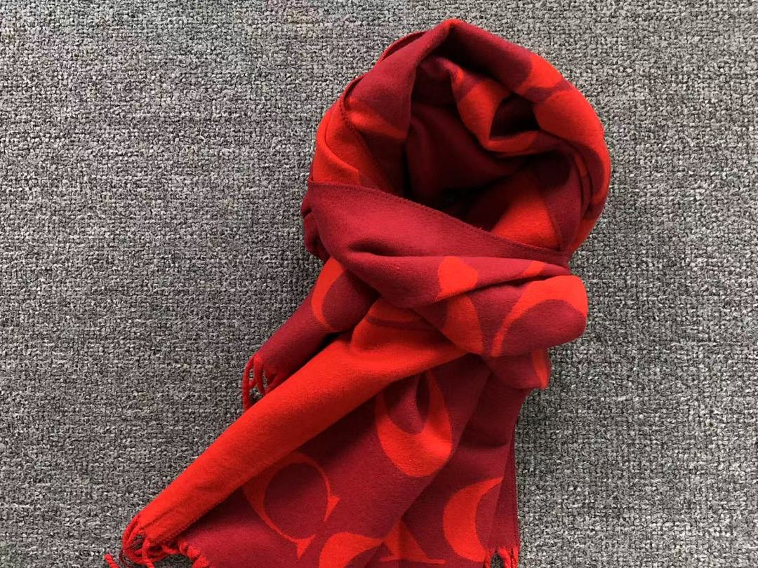 Coach 85 C⭐A⭐H SCARF 218090176 (Long 186CM* Wide 63CM*) - Image 8