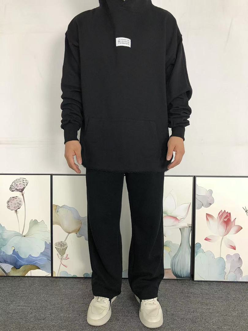 On Running 135 MAISON MARGIELA HOODIE 5123021162 (Im 170Cm 60Kg I Wear Size S In The Phot) - Image 3