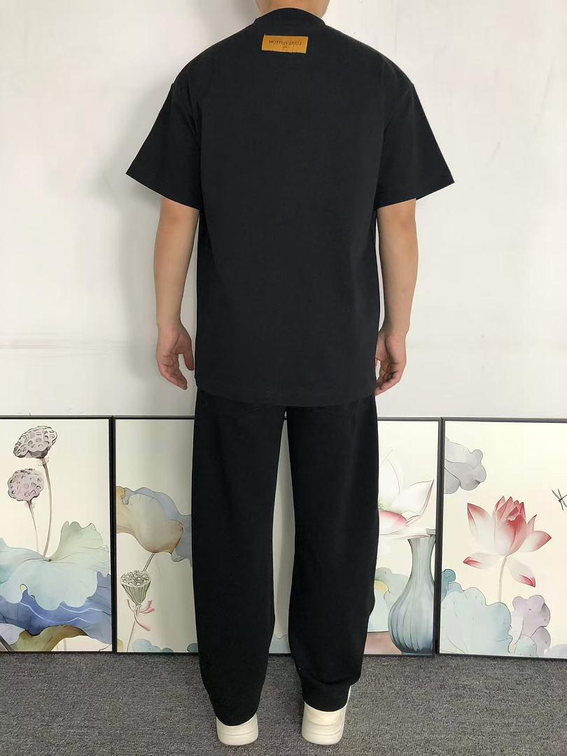 Louis Vuitton 98 L⭐ T-SHIRT 524242419 (Im 170Cm 60Kg I Wear Size M In The Phot) - Image 4