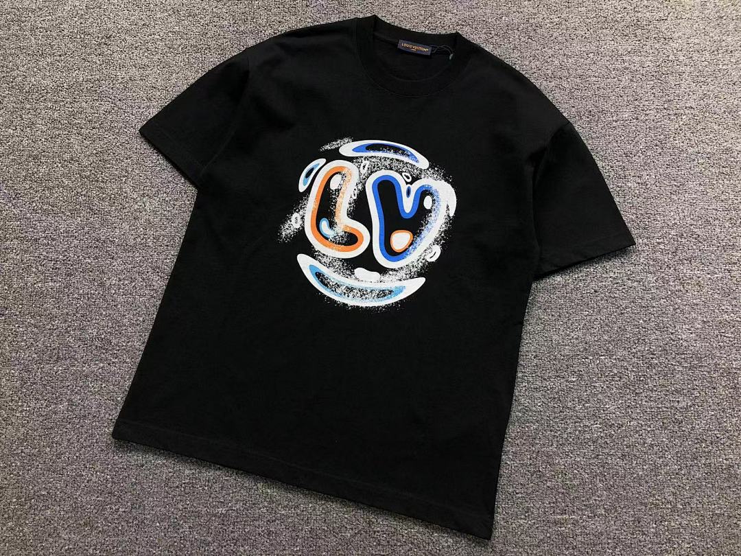 Louis Vuitton 118 L⭐ T-SHIRT 4105050421 (Im 170Cm 60Kg I Wear Size M In The Phot) - Image 11