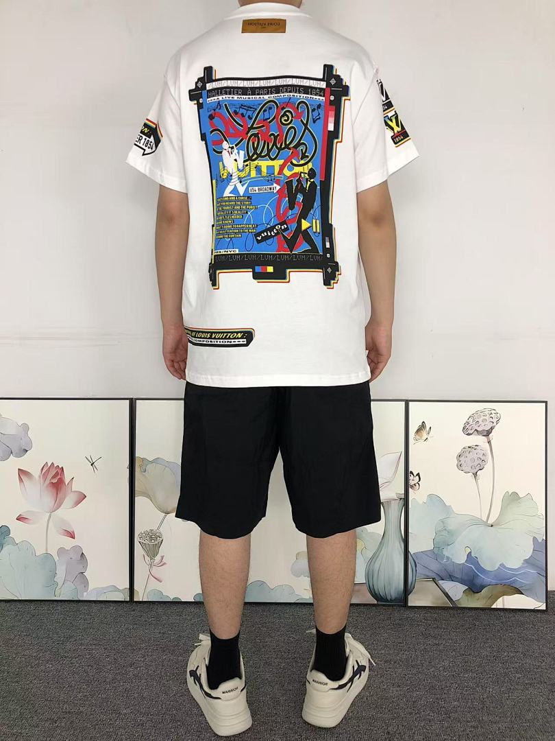 Louis Vuitton 108 L⭐ T-SHIRT 41062606126 (Im 170Cm 60Kg I Wear Size XS In The Phot) - Image 5