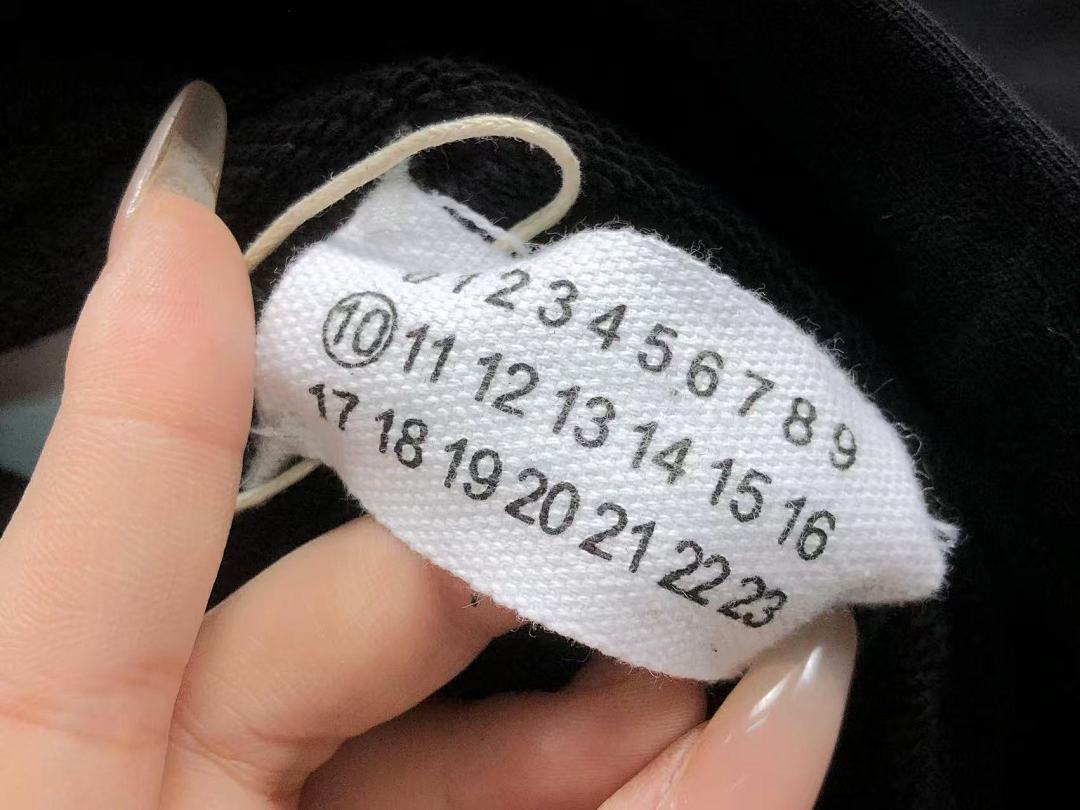 On Running 135 MAISON MARGIELA HOODIE 5123021162 (Im 170Cm 60Kg I Wear Size S In The Phot) - Image 15