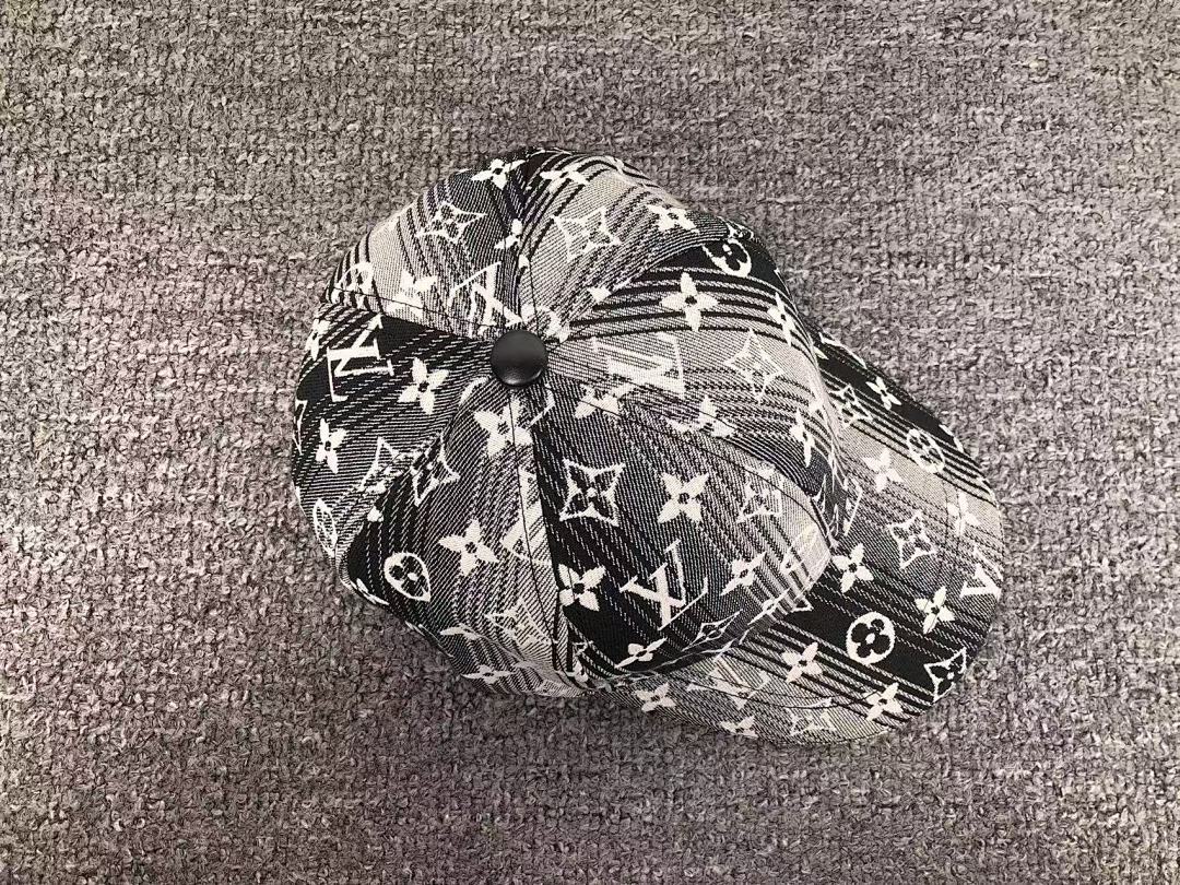 Louis Vuitton 68 L⭐ - Image 19