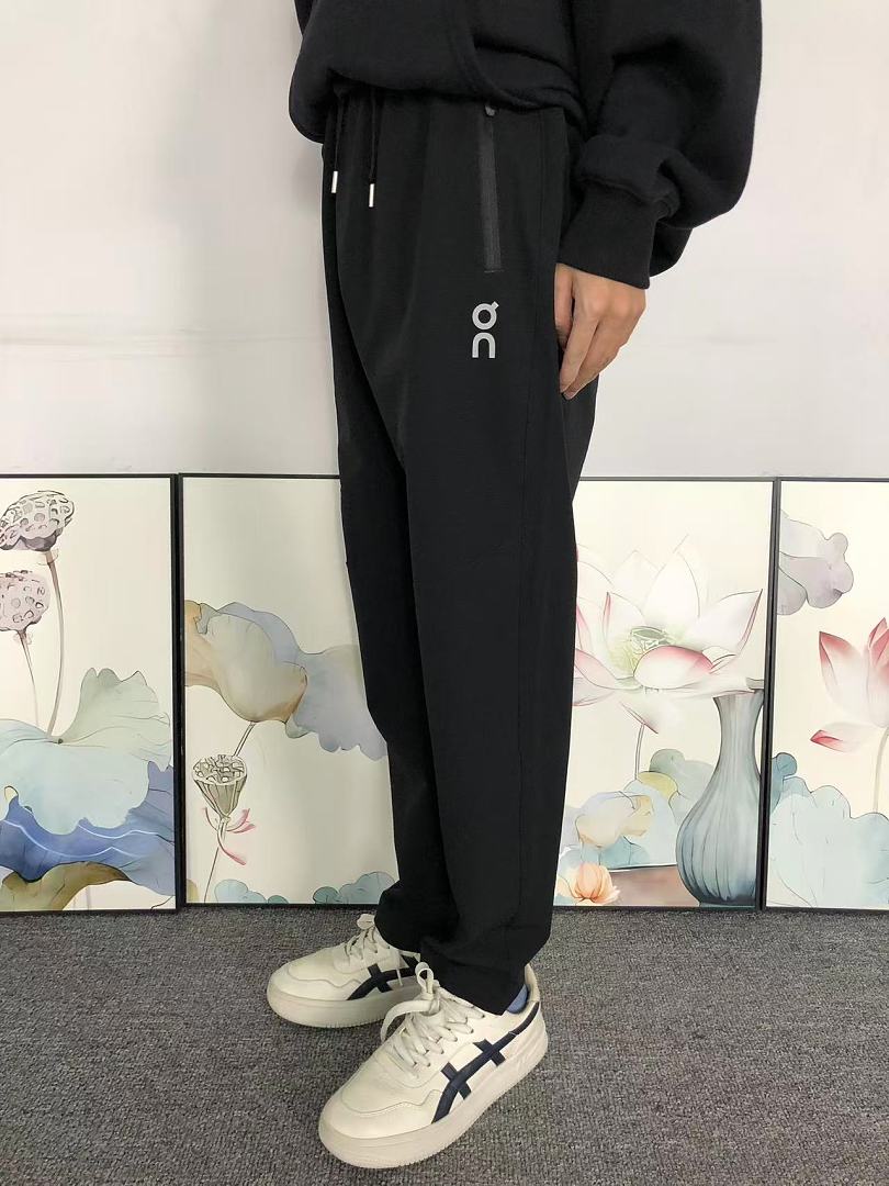 On Running 185 ON TROUSERS 2207040304 (Im 170Cm 60Kg I Wear Size XL In The Phot) - Image 4