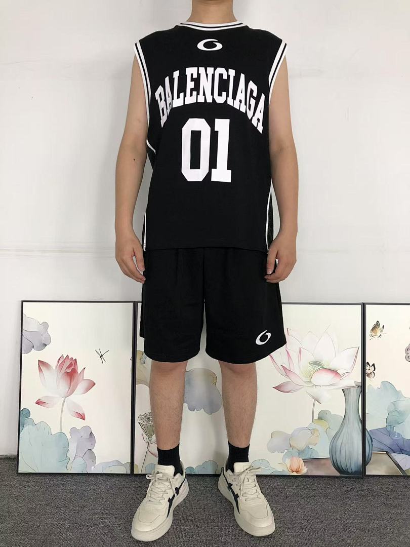 Balenciaga 115 B⭐L⭐⭐⭐IA⭐A VEST 2161602001 (Im 170Cm 60Kg I Wear Size M In The Phot) - Image 3