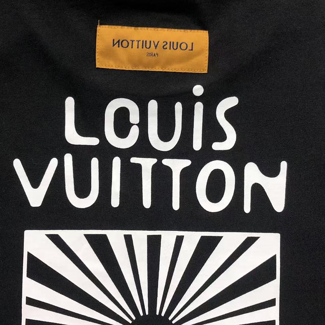 Louis Vuitton 108 L⭐ T-SHIRT 41061319126 (Im 170Cm 60Kg I Wear Size XS In The Phot) - Image 14
