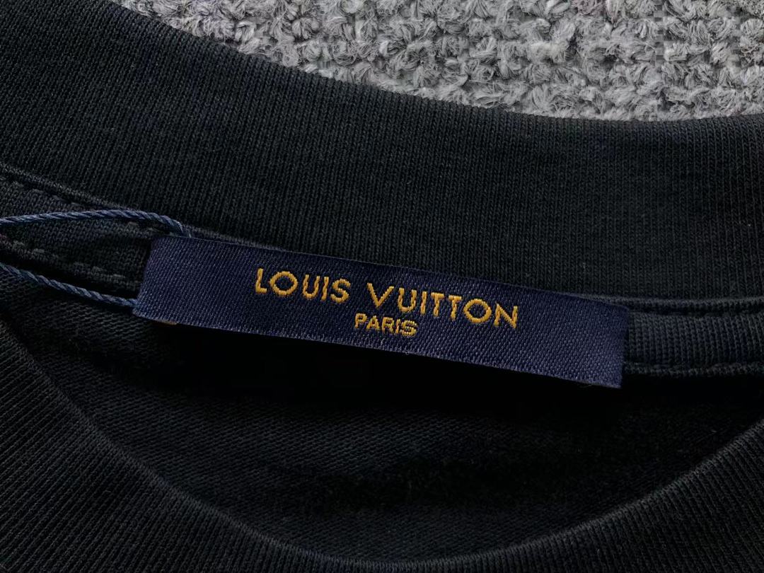 Louis Vuitton 115 L⭐ T-SHIRT 3201120121 (Im 170Cm 60Kg I Wear Size M In The Phot) - Image 25