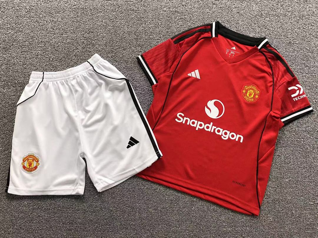 Chanel 75 FOOTBALL CHILD SHORTS T-SHIRT - Image 4