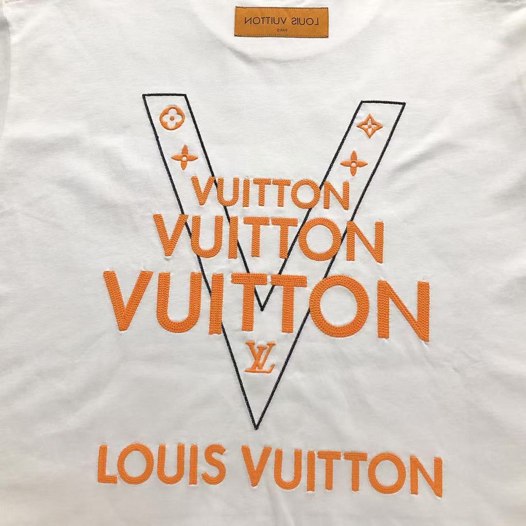 Louis Vuitton 115 L⭐ T-SHIRT 520121020 (Im 170Cm 60Kg I Wear Size L In The Phot) - Image 9