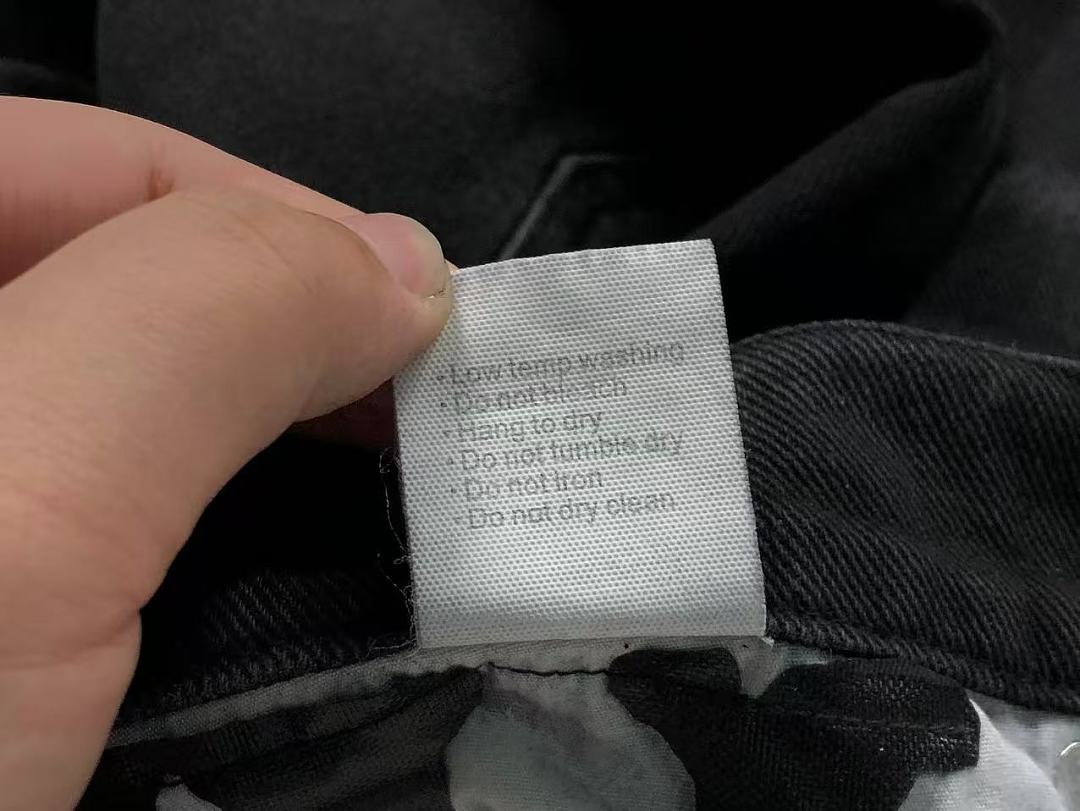 On Running 128 VLONE - Image 24