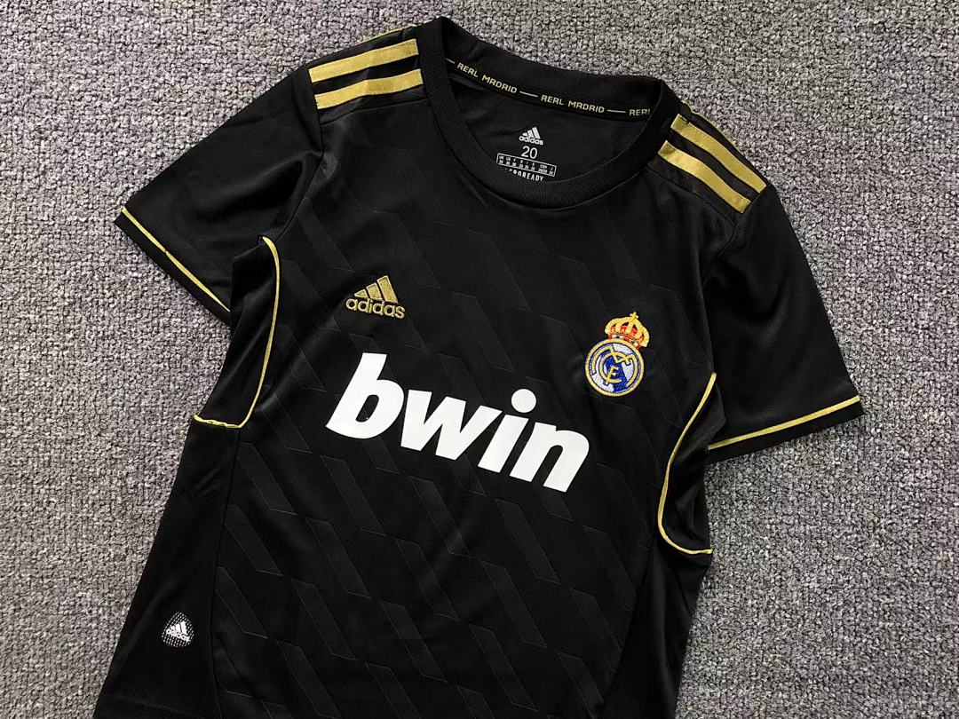 Chanel 95 FOOTBALL T-SHIRT SHORTS - Image 8