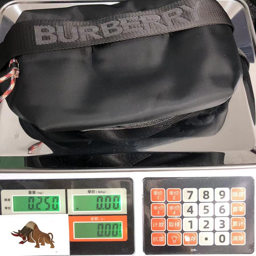 Burberry 129 B⭐R⭐E⭐RY BAG (Long 28CM* Wide 7CM* High 13CM) - Image 30