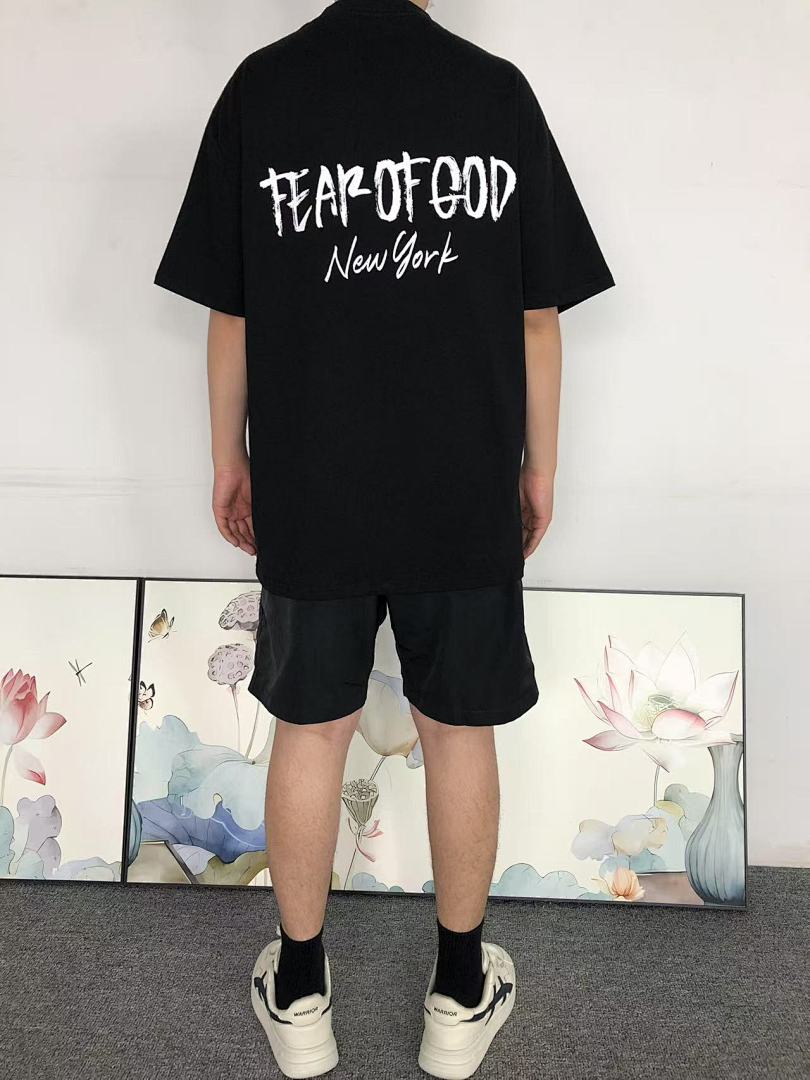 Fear of God 85 FOG T-SHIRT 1108110451 (Im 170Cm 60Kg I Wear Size M In The Phot) - Image 4