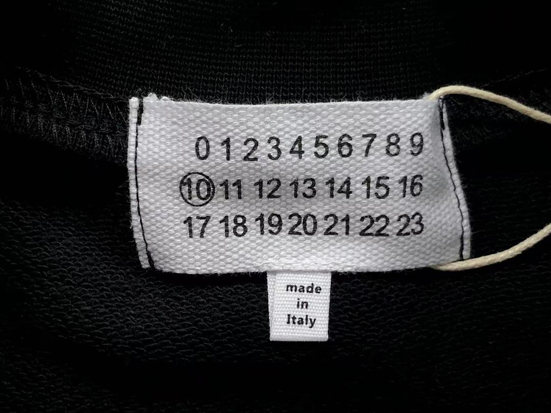 On Running 138 MAISON MARGIELA HOODIE 5123010162 (Im 170Cm 60Kg I Wear Size 44 In The Phot) - Image 19