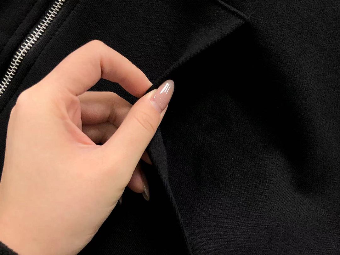 AMI 218 AMI HOODIE 412161521 (Im 170Cm 57Kg I Wear Size S In The Phot) - Image 31