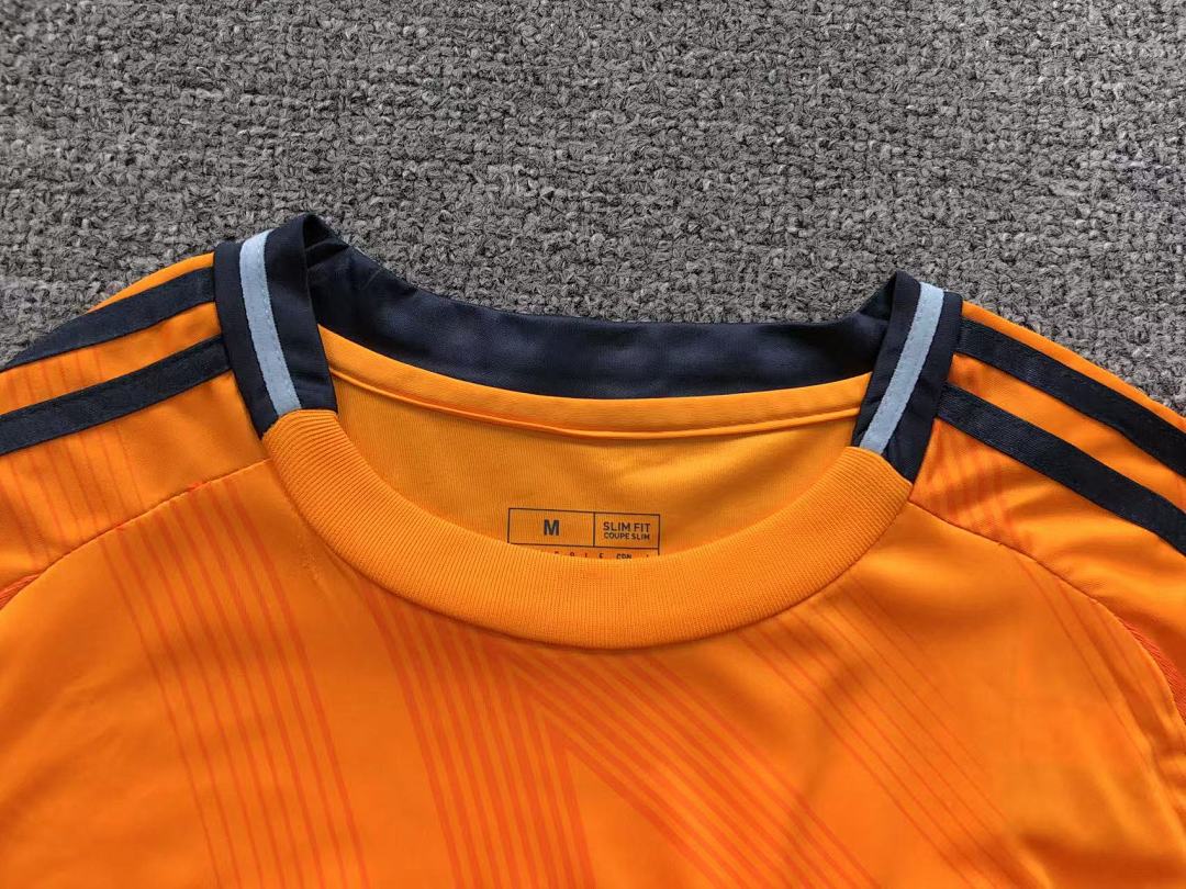 Unbranded 68 FOOTBALL T-SHIRT - Image 13