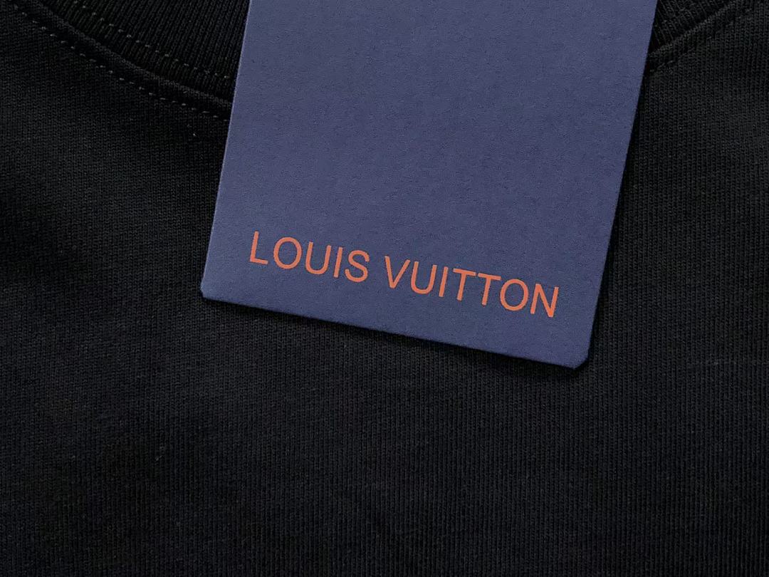 Louis Vuitton 118 L⭐ T-SHIRT 11122007137 (Im 170Cm 60Kg I Wear Size M In The Phot) - Image 23