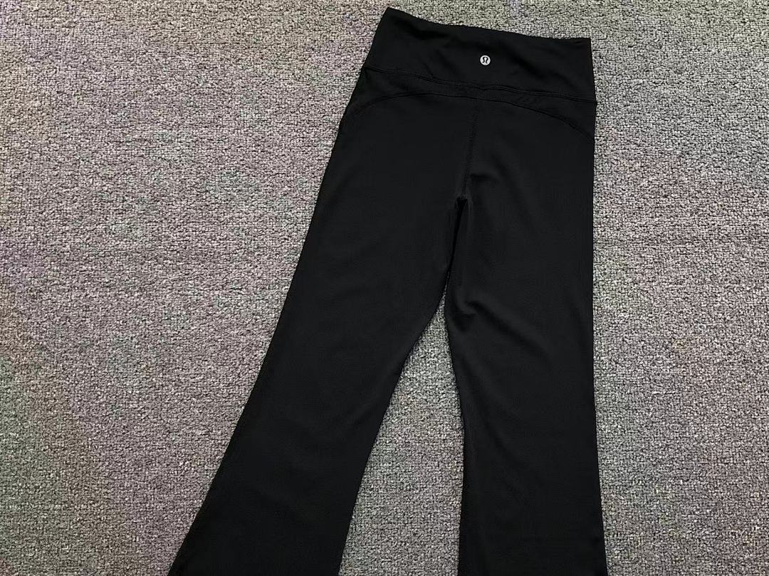 On Running 138 LULULEMON TROUSERS FEMAIE - Image 11