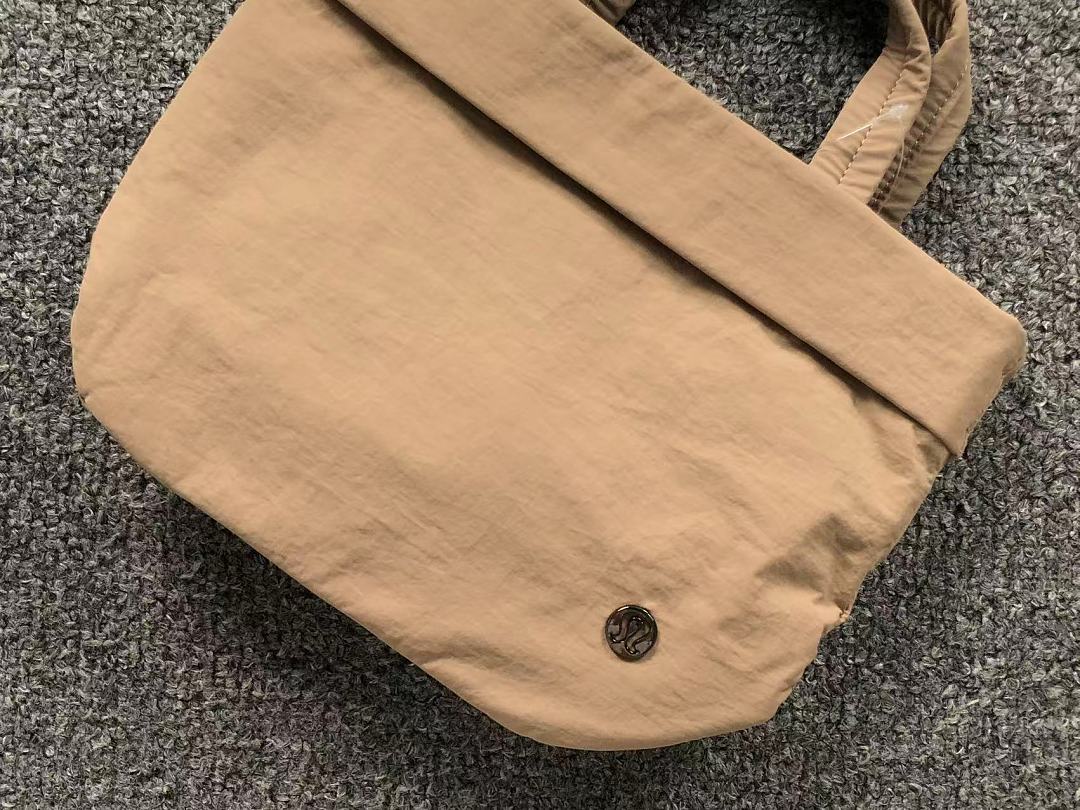 On Running 158 LULULEMON BAG 4207030977 (Long 26CM* Wide 11CM* High 19CM) - Image 13