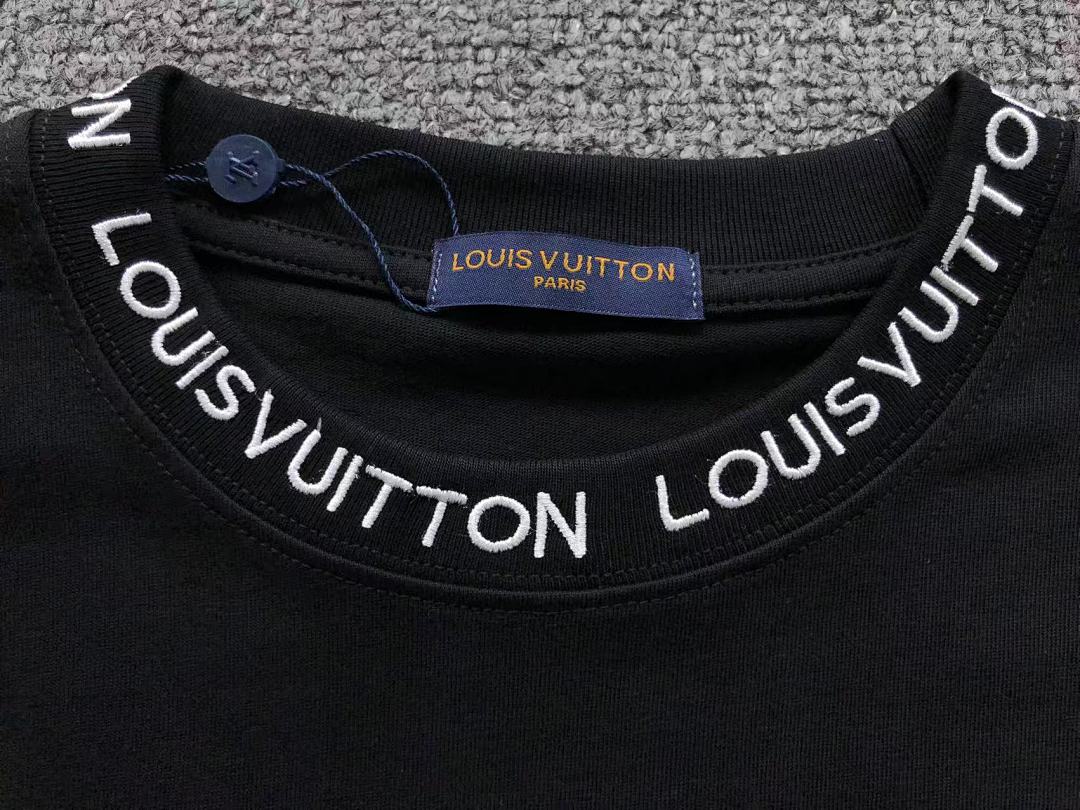 Louis Vuitton 115 L⭐ T-SHIRT 124702104 (Im 170Cm 60Kg I Wear Size S In The Phot) - Image 17