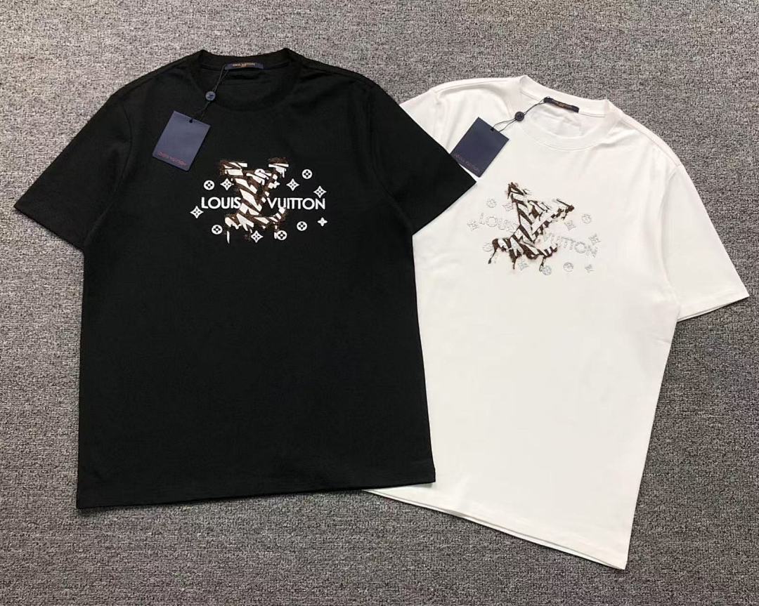 Louis Vuitton 115 L⭐ T-SHIRT 2203183604 (Im 170Cm 60Kg I Wear Size L In The Phot) - Image 5