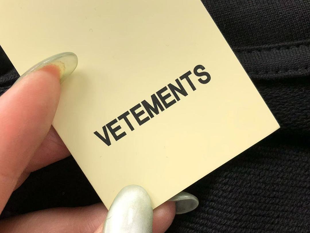 Vetements 228 VETEMENTS - Image 33