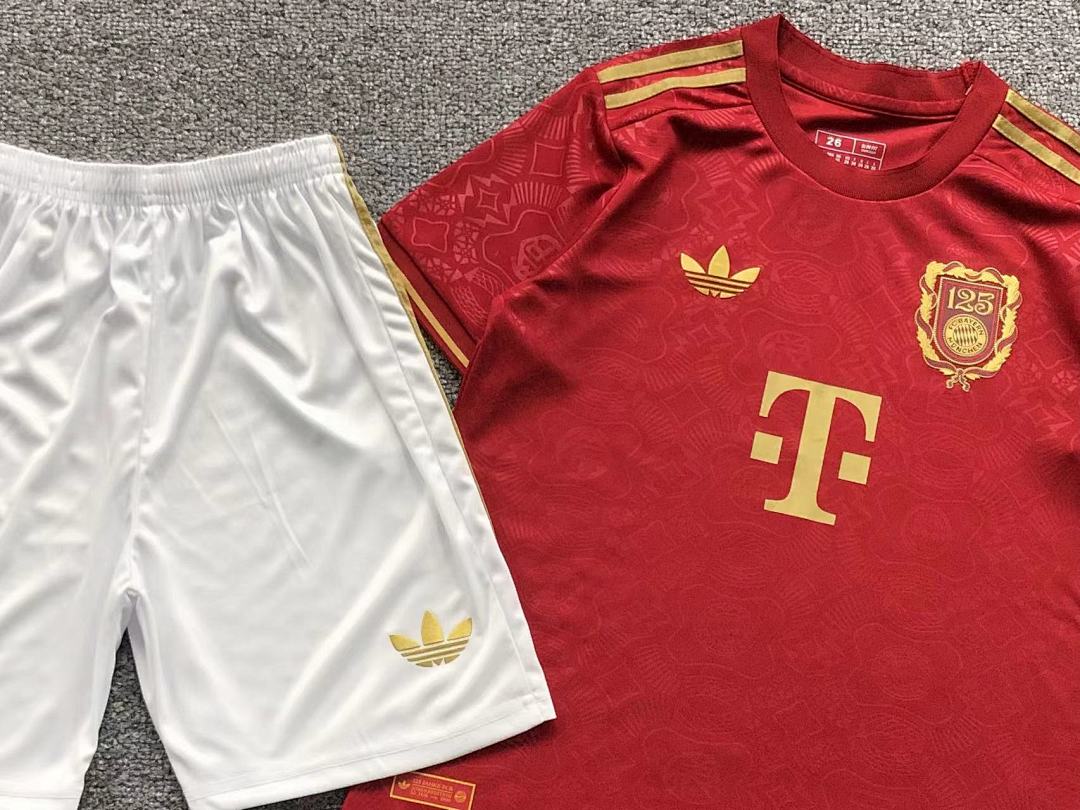 Chanel 68 FOOTBALL T-SHIRT SHORTS - Image 5
