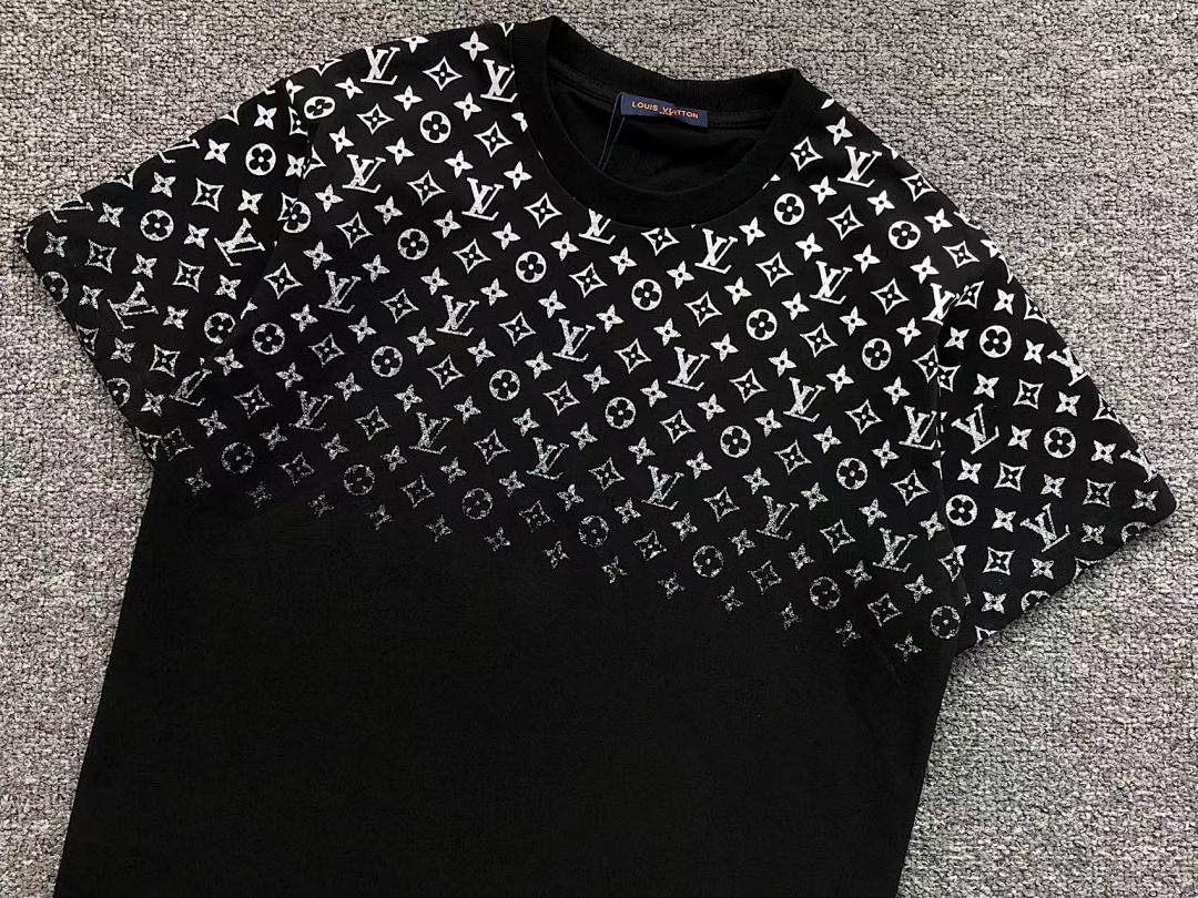 Louis Vuitton 108 L⭐ T-SHIRT 41061312126 (Im 170Cm 60Kg I Wear Size XS In The Phot) - Image 11
