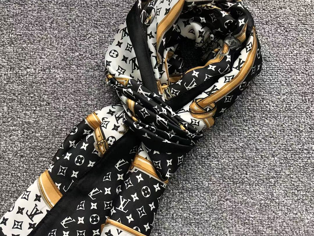 Louis Vuitton 85 L⭐ SCARF 31062824102 (Long 180CM* Wide 90CM*) - Image 6