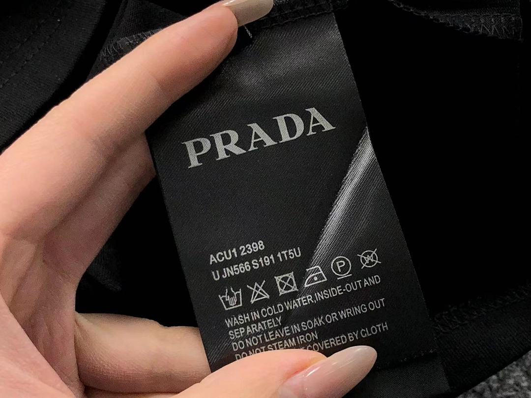 Prada 128 P⭐A⭐A T-SHIRT 211171321 (Im 170Cm 57Kg I Wear Size M In The Phot) - Image 19