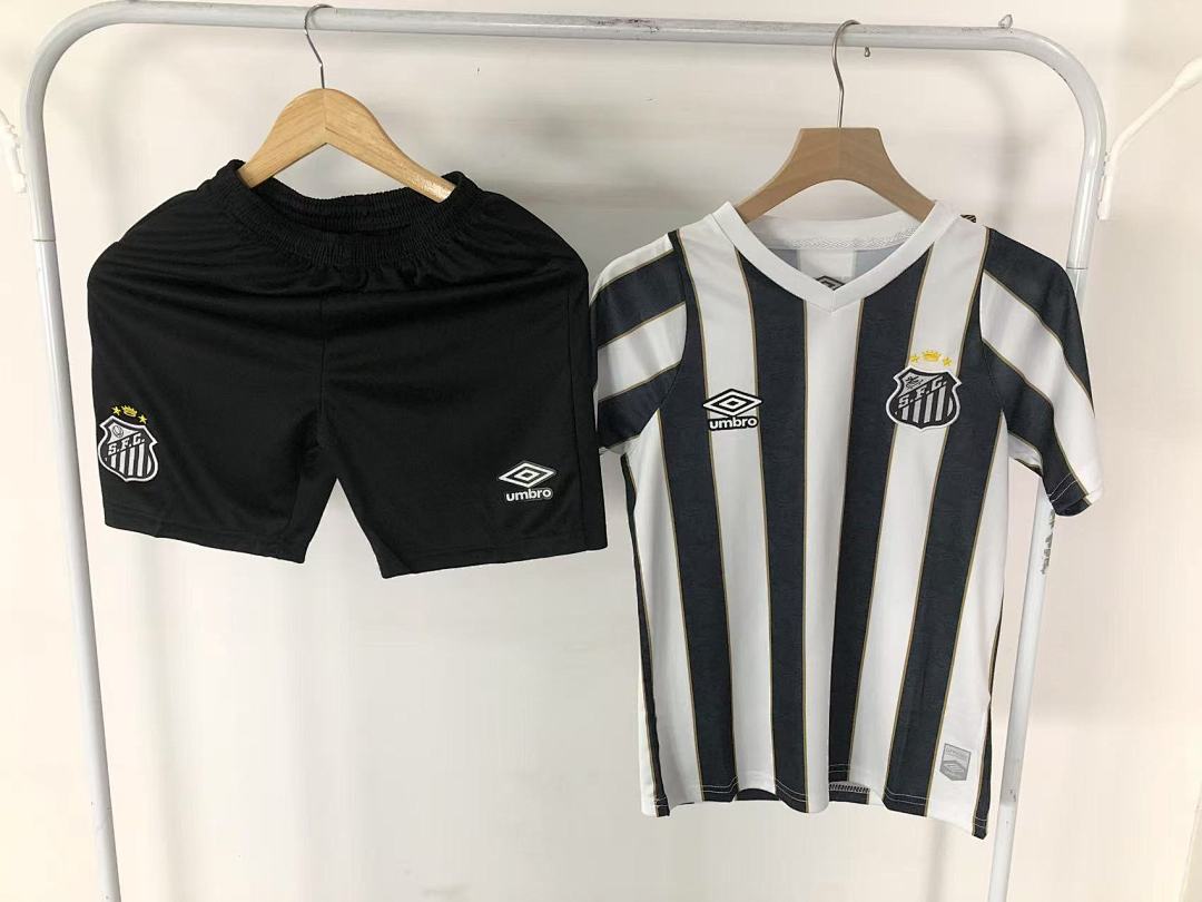 Chanel 68 FOOTBALL T-SHIRT SHORTS - Image 27