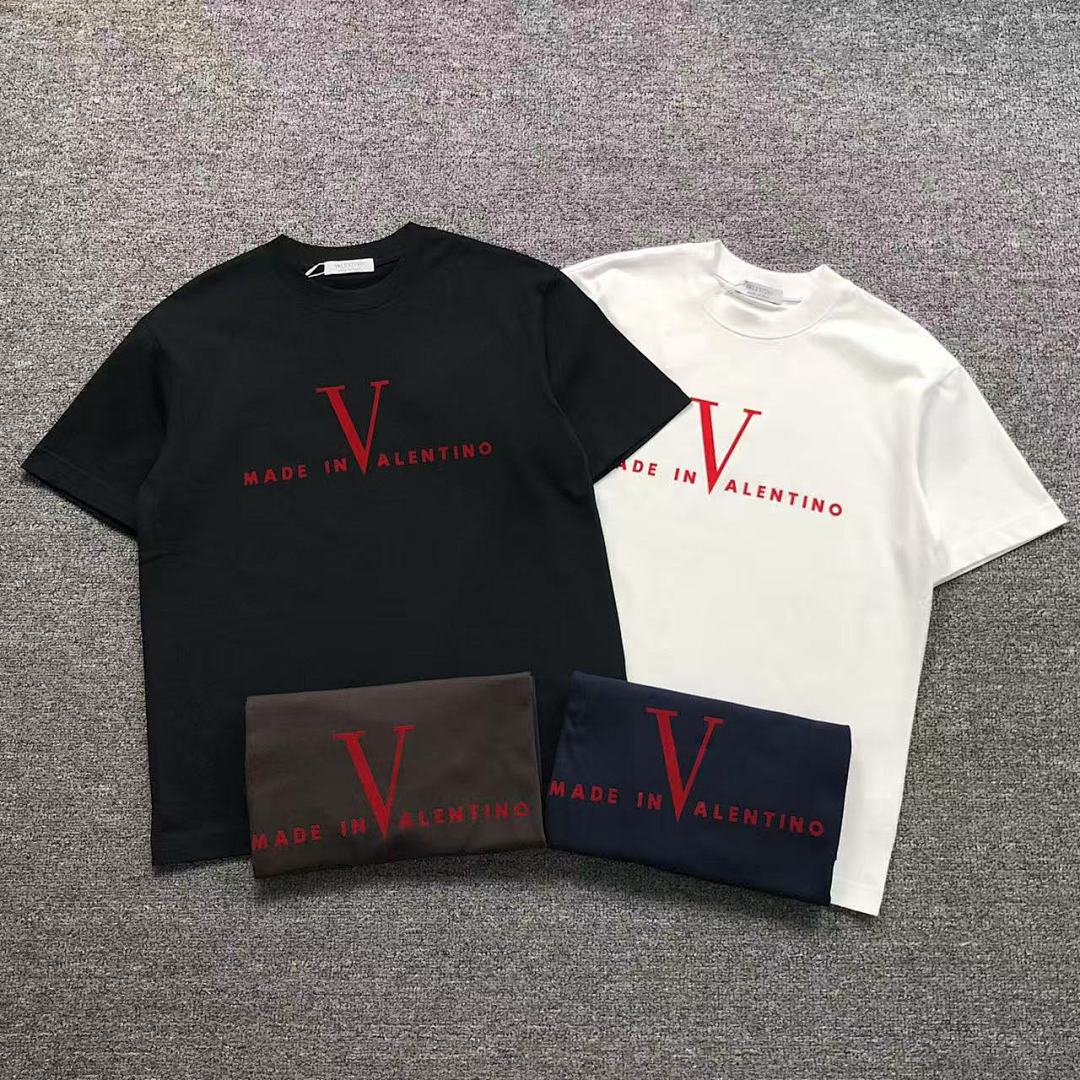 Valentino 115 VALENTINO T-SHIRT 3101060421 (Im 170Cm 60Kg I Wear Size M In The Phot)