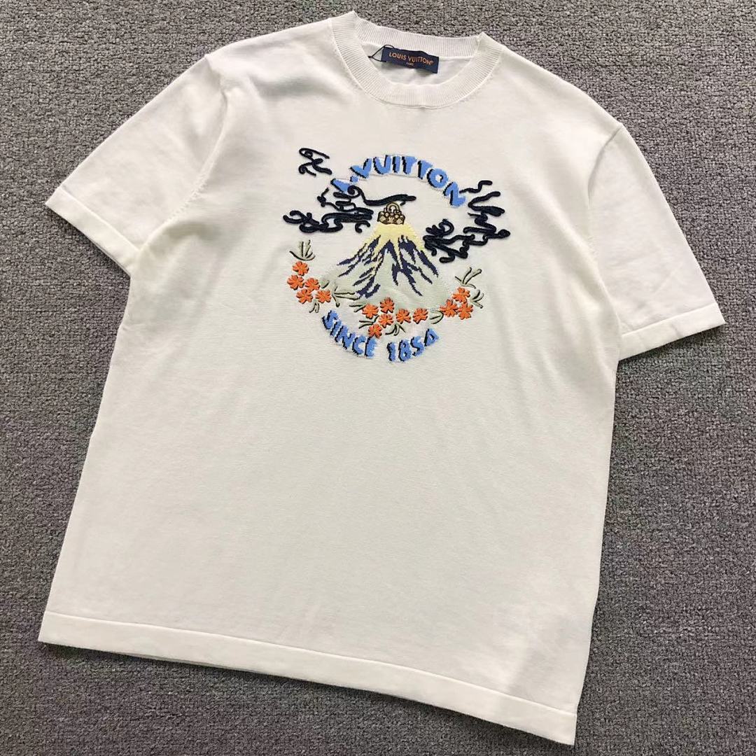 Louis Vuitton 178 L⭐ T-SHIRT SWEATER 2201235621 (Im 170Cm 60Kg I Wear Size M In The Phot)