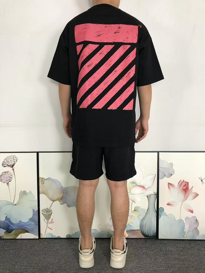 Off-White 105 OFF-WHITE T-SHIRT 5208010319 (Im 170Cm 60Kg I Wear Size M In The Phot) - Image 4