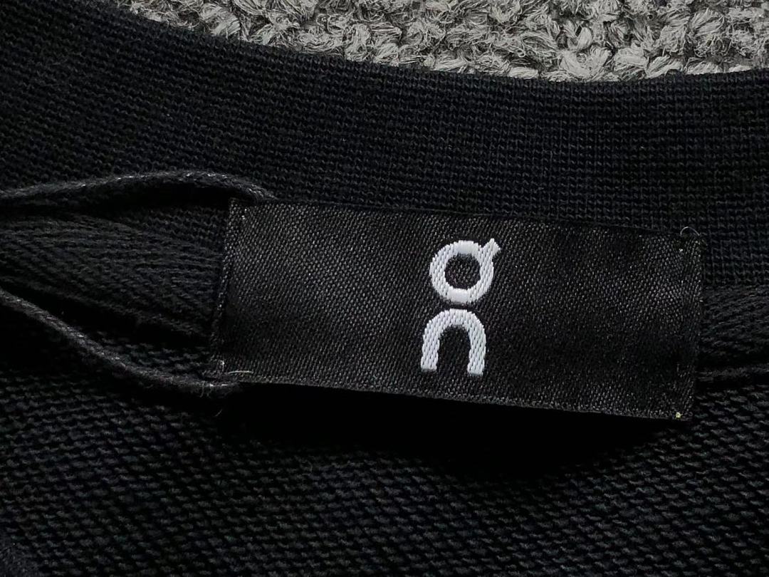 On Running 129 ON HOODIE 12961230 (Im 170Cm 60Kg I Wear Size M In The Phot) - Image 29