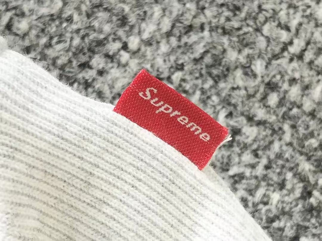 Supreme 215 S⭐⭐R⭐⭐E HOODIE 52071609182 (Im 170Cm 60Kg I Wear Size L In The Phot) - Image 9
