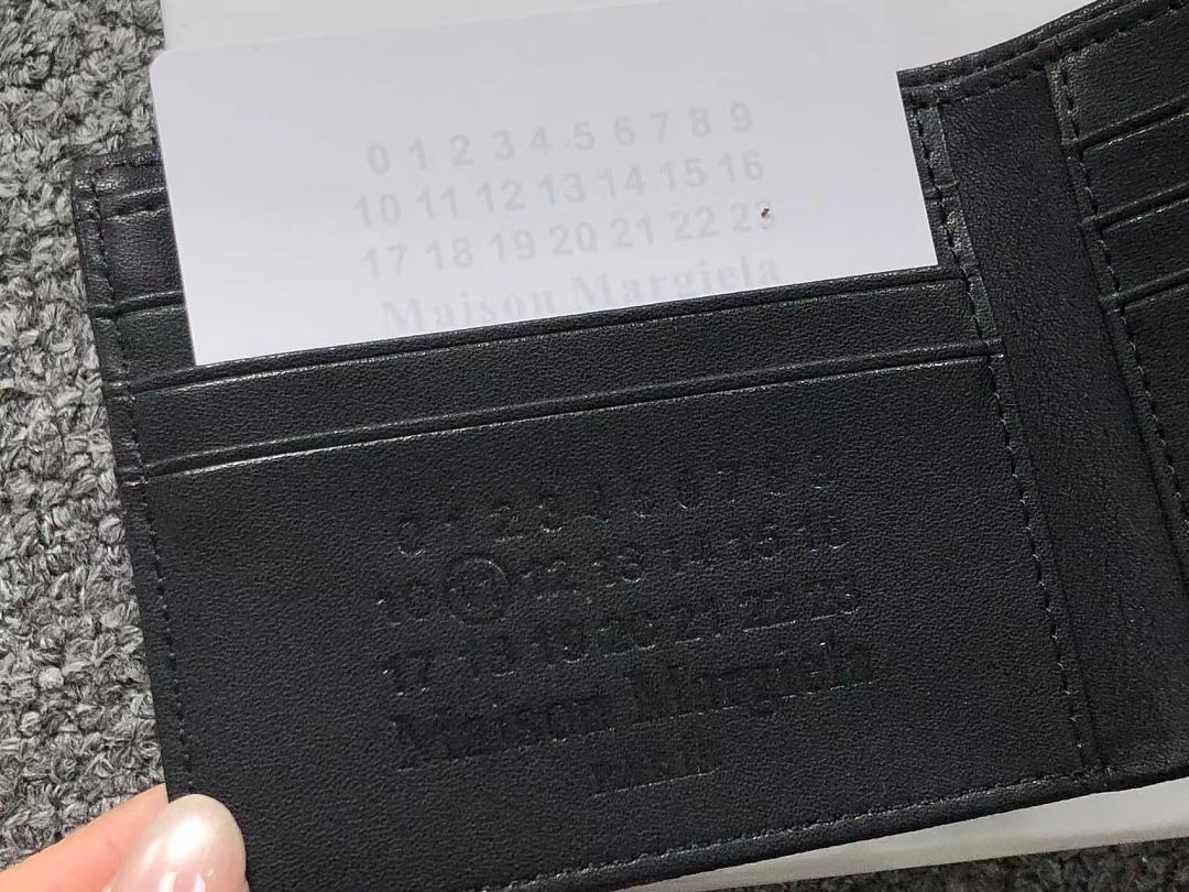 On Running 135 MAISON MARGIELA BAG 3206182821 (Long 11CM** High 9CM) - Image 12