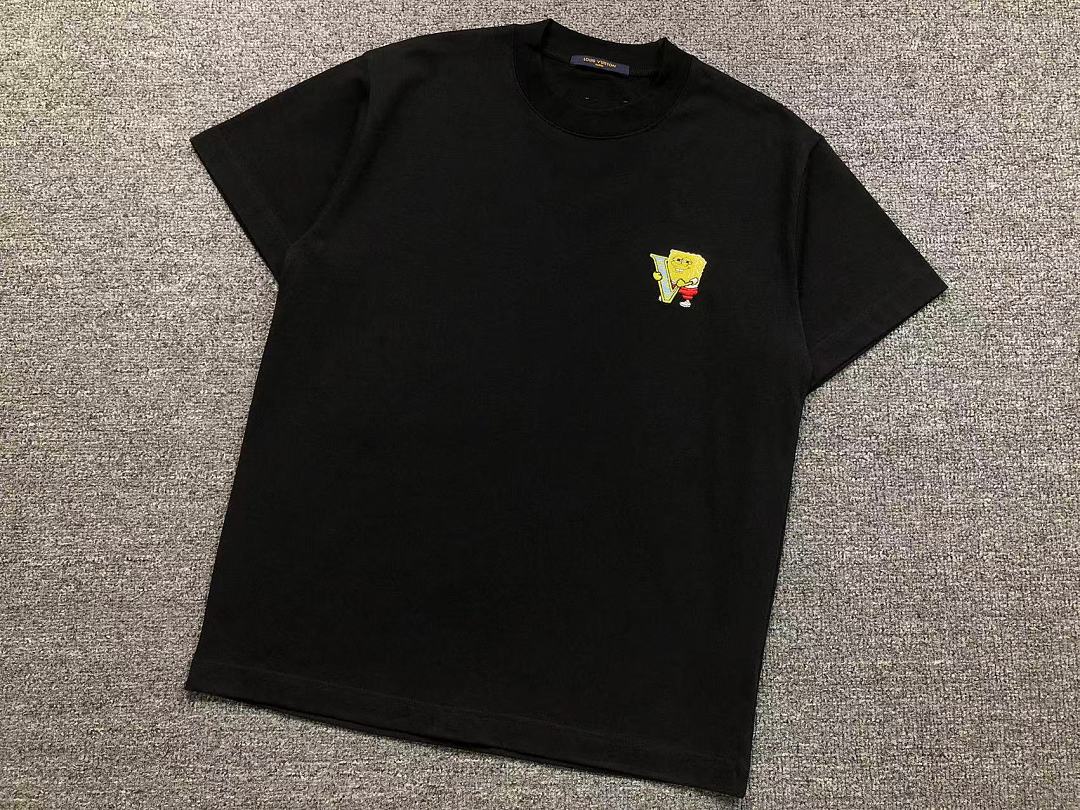 Louis Vuitton 125 L⭐ T-SHIRT 52070405147 (Im 170Cm 60Kg I Wear Size L In The Phot) - Image 14